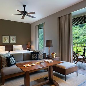 Premium King Room